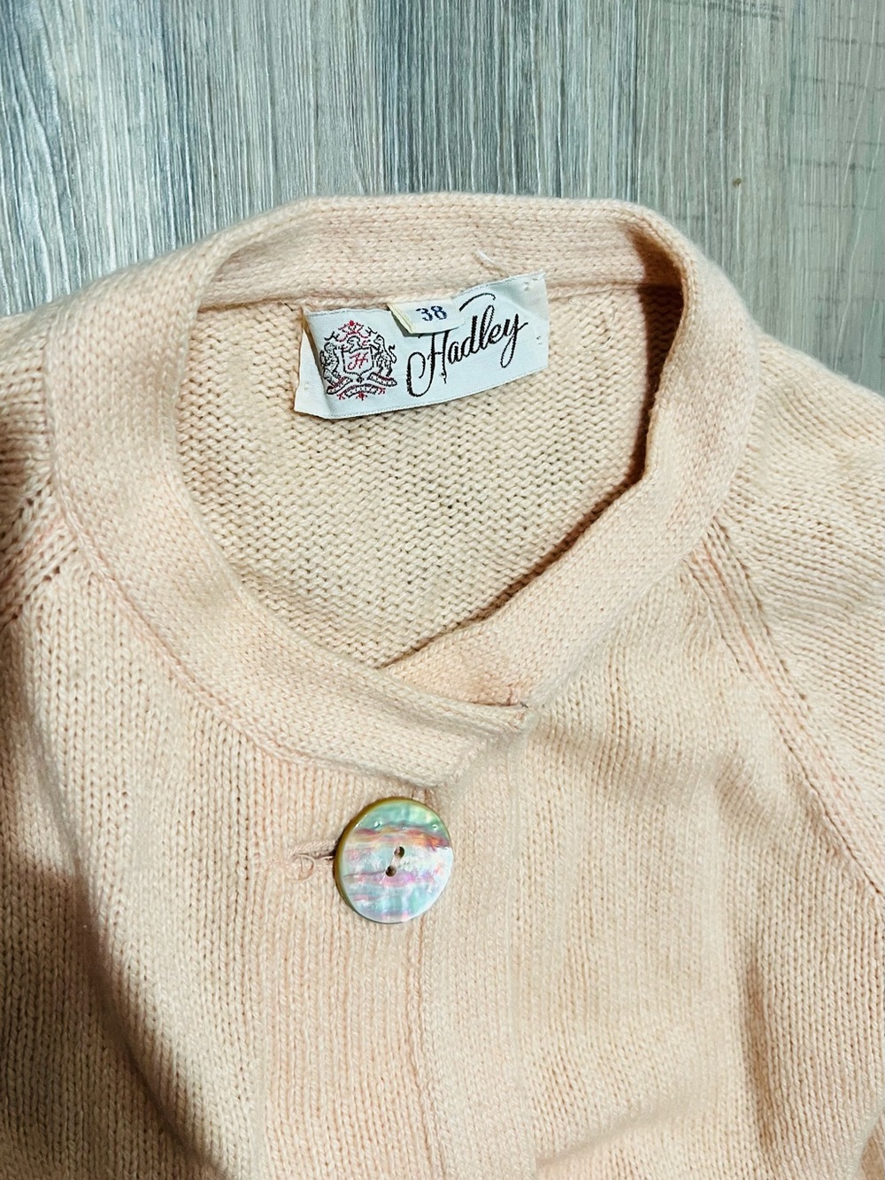 Vintage 60s 70s Hadley Cashmere Souffle Peach Knit Cardigan Sweater size 38 - Picture 3 of 8
